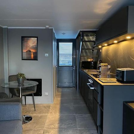 Seascape - Floating Home At Brighton Marina With Free Parking Eksteriør billede
