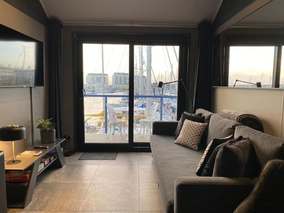 Seascape - Floating Home At Brighton Marina With Free Parking Eksteriør billede