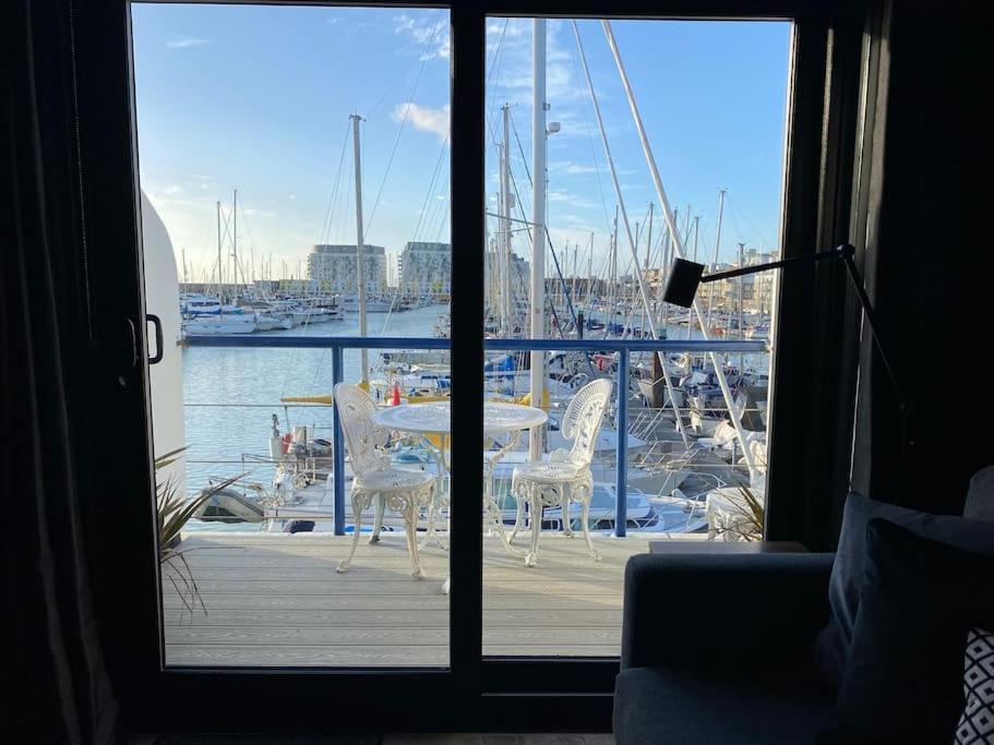 Seascape - Floating Home At Brighton Marina With Free Parking Eksteriør billede
