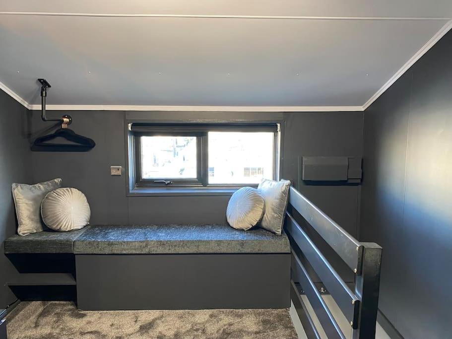 Seascape - Floating Home At Brighton Marina With Free Parking Eksteriør billede